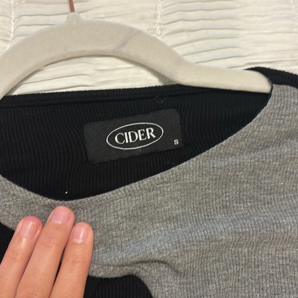 Cider cropped long sleeve top - Picture 3 of 5